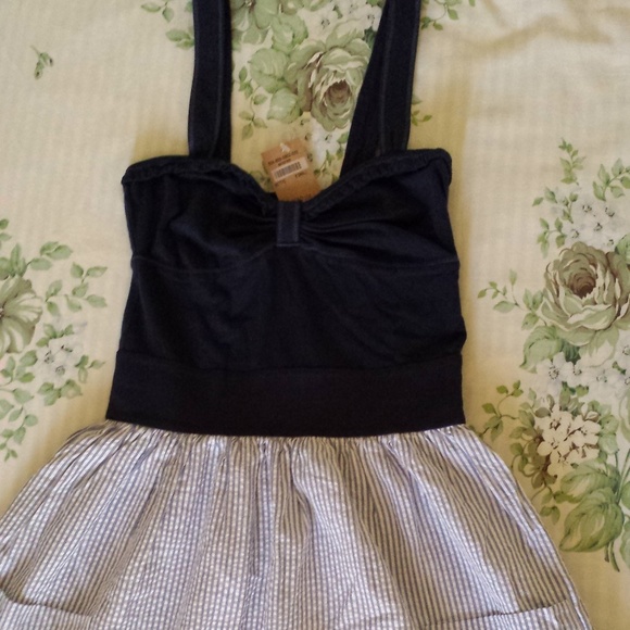 Dresses & Skirts - Hollister dress